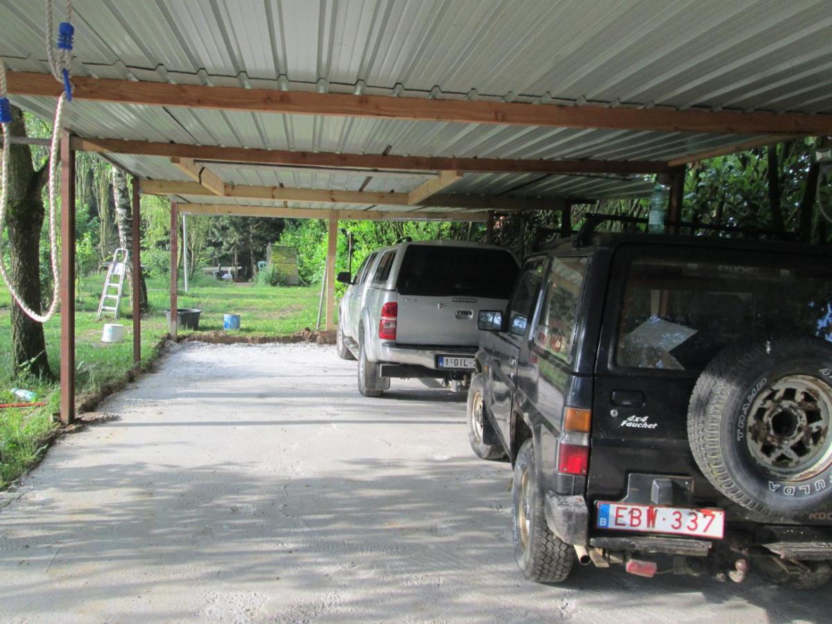 Florennes Gite Neuf 150 M2 Devant Un Grand Lac Prive De 2 Hectares Poissonneux Au Milieu Des Bois Villa Exterior photo